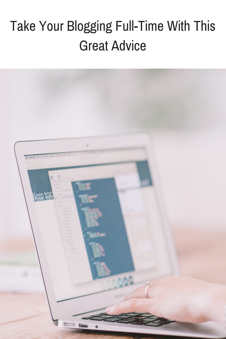Blogging full time header